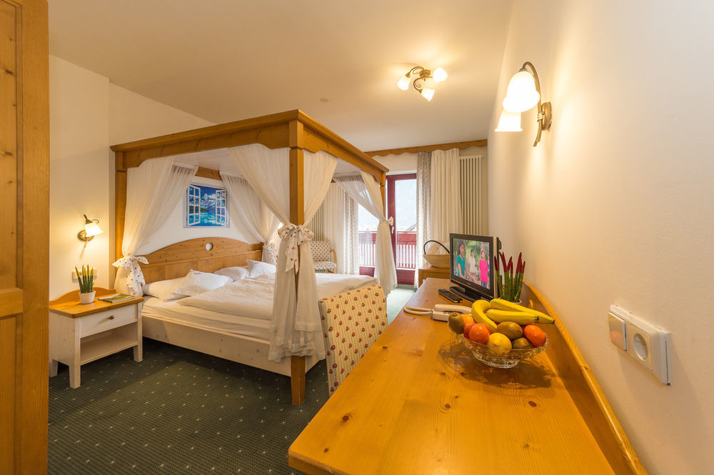 Hotel Hellweger Campo Tures Exterior foto